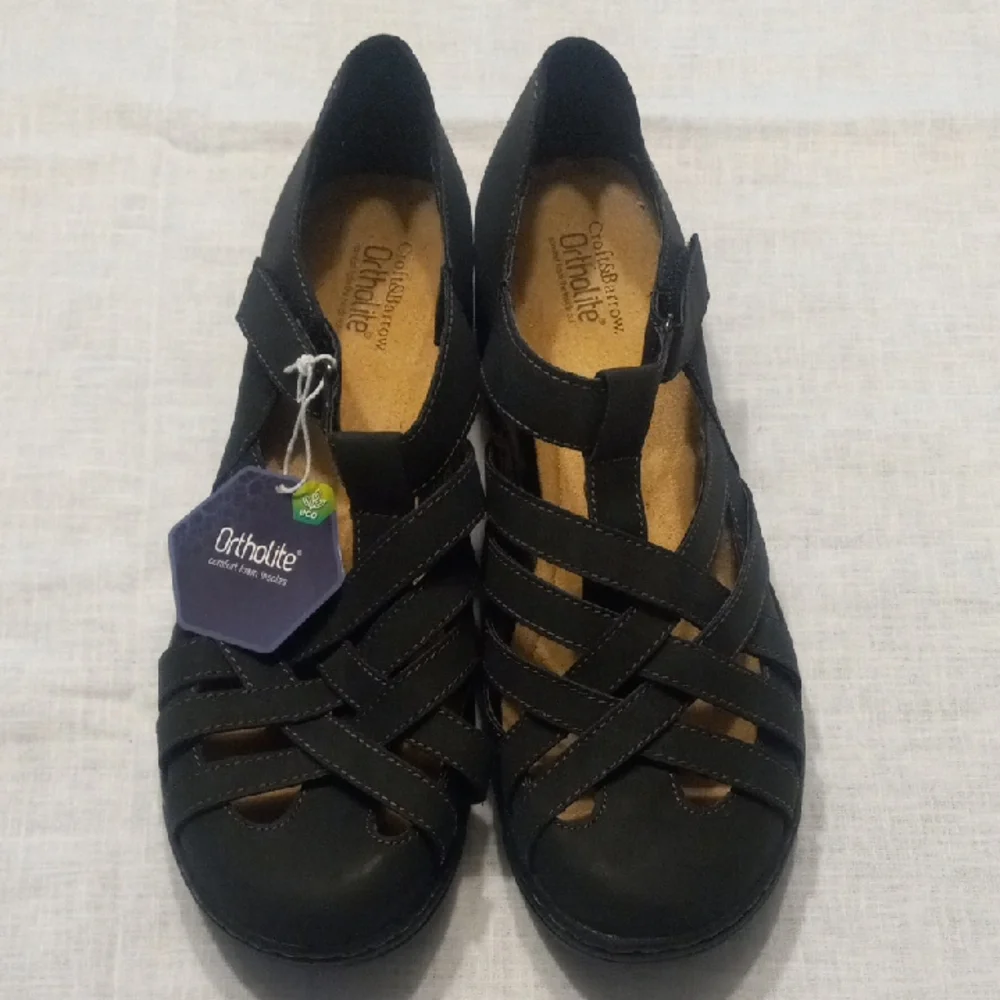 Croft & Barrow Black Crisscross Sandals - Picture 1 of 5